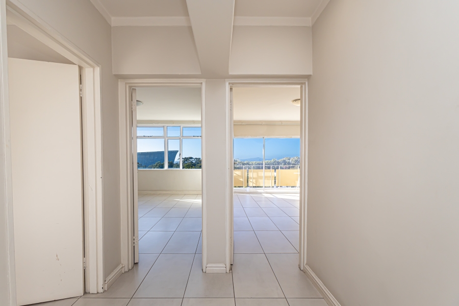 To Let 2 Bedroom Property for Rent in Green Point Western Cape